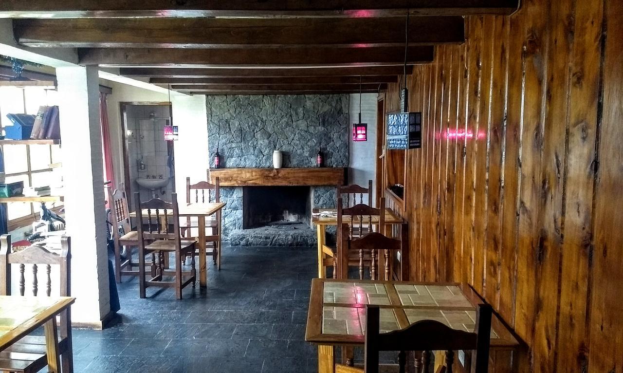 Universal Traveller'S Hostel سان كارلوس دي باريلوتشي المظهر الخارجي الصورة