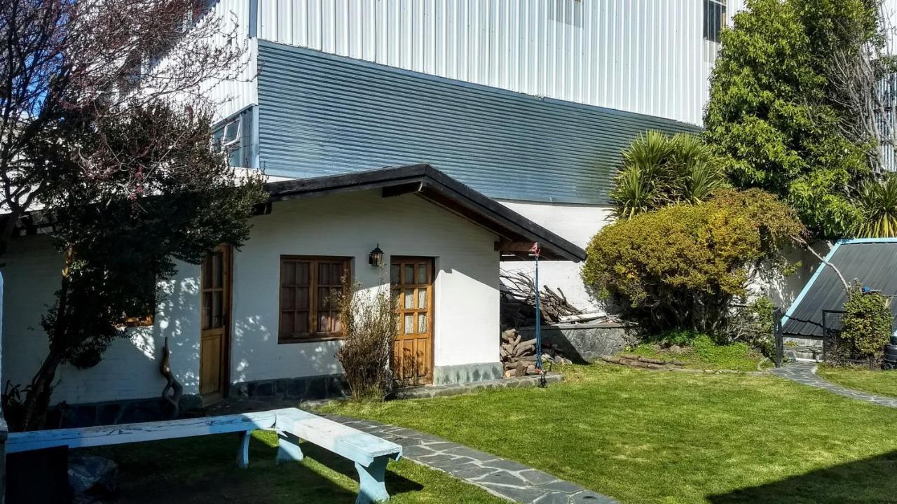 Universal Traveller'S Hostel سان كارلوس دي باريلوتشي المظهر الخارجي الصورة